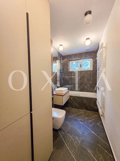 Apartament cu 3 camere semidecomandat în Circumvalațiunii
