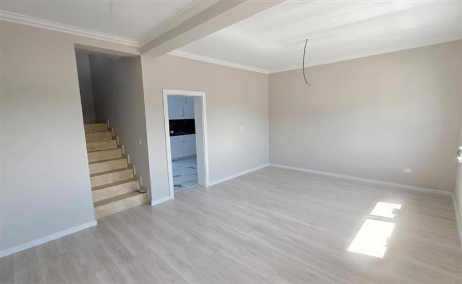 Vila duplex de vanzare in Rediu - 4