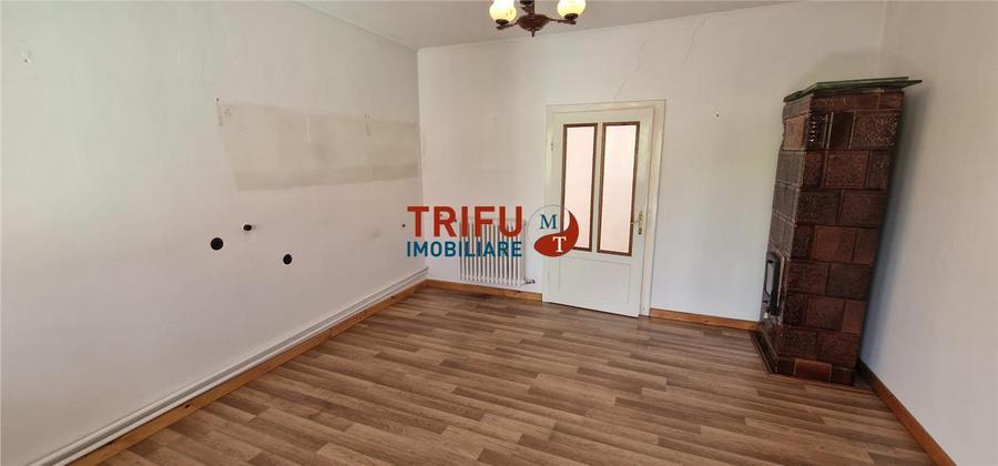 Casă individuală cu 4 camere cu Canalizare în Cetate