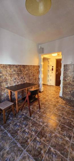 Apartament cu 2 camere decomandat în Moșilor