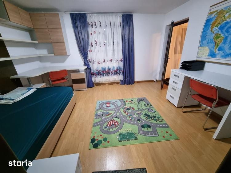 Casă cu 4 camere cu Teren 140 Mp în Central