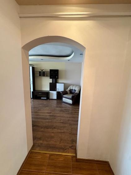 Apartament cu 2 camere decomandat în Vest