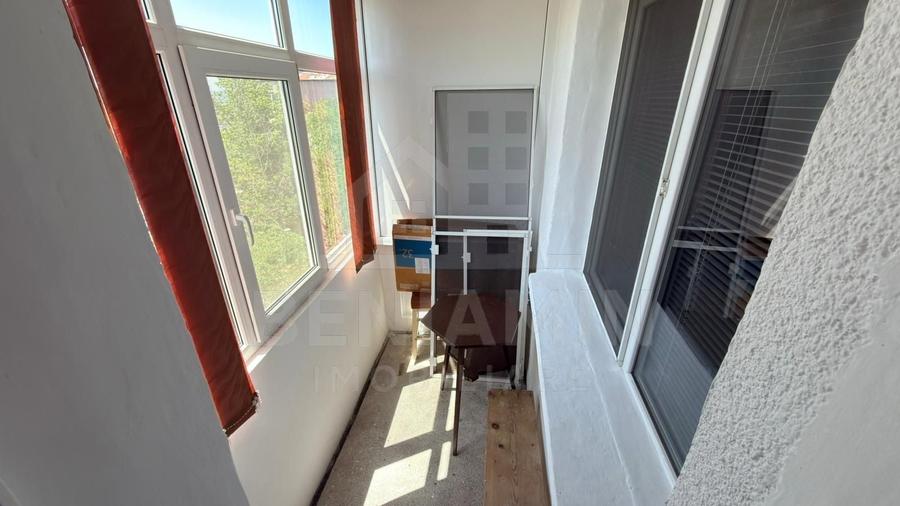Apartament cu 3 camere decomandat în Valea Rosie