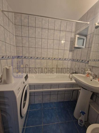 Apartament cu 3 camere decomandat, mobilat în Tineretului