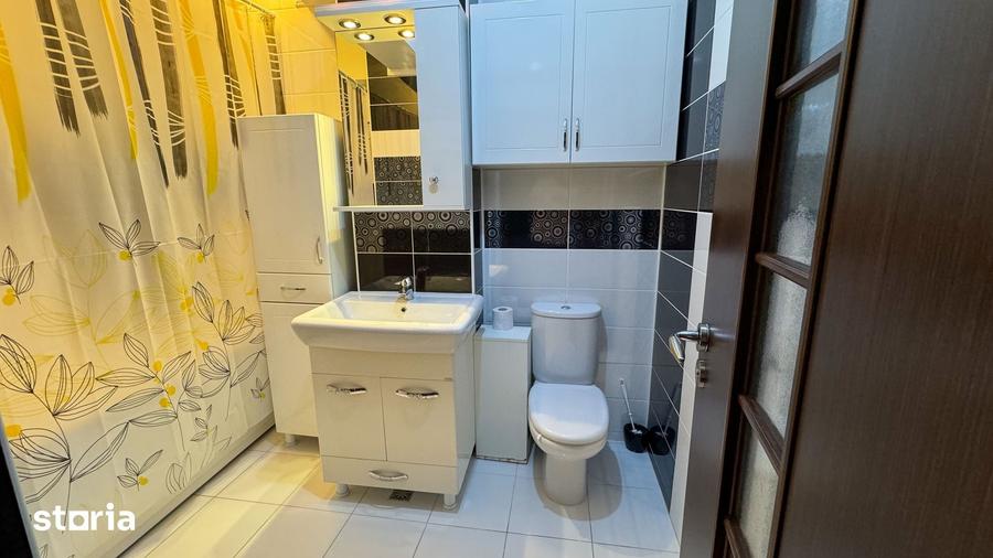 Apartament cu 4 camere decomandat în Aviației