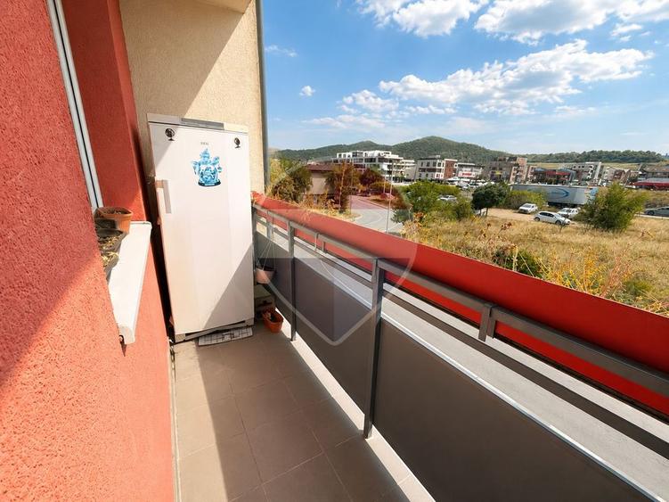 Apartament cu 2 camere semidecomandat în Florești