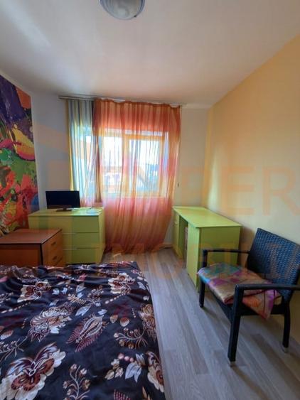 Apartament cu 3 camere decomandat, mobilat în Tomis Nord