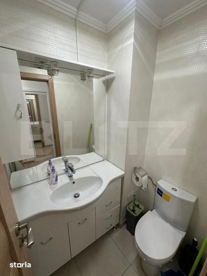 Apartament cu 3 camere decomandat în Rovine