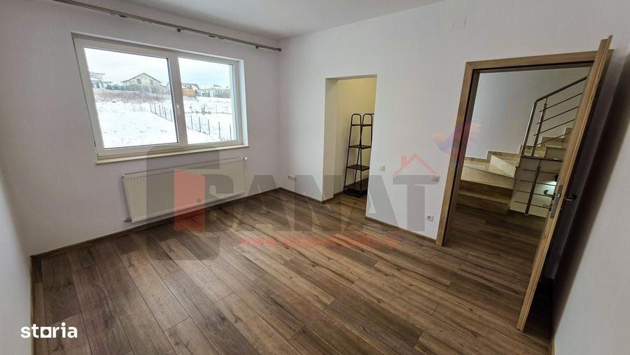 Casă cu 4 camere în Central