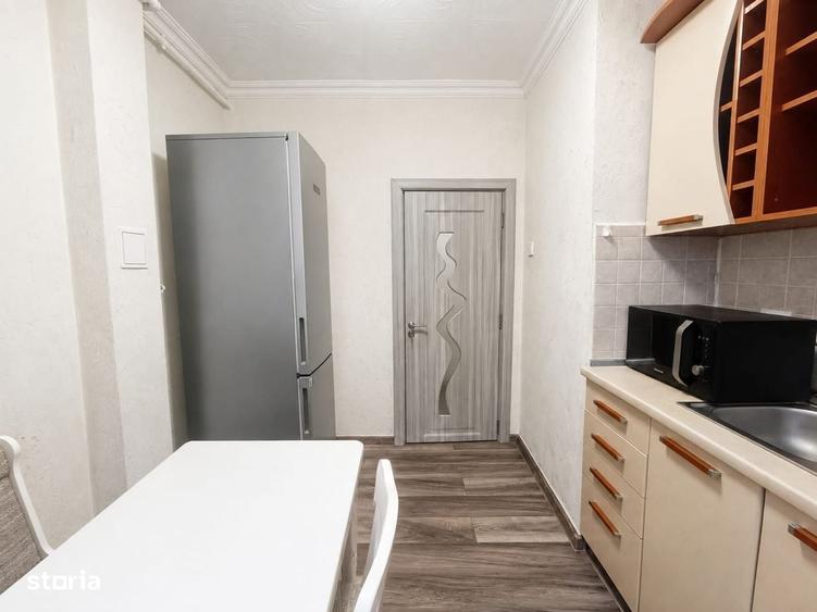 2 camere decomandat, Etaj 1 , Brasovul Vechi Str. Simion Barnutiu - 10