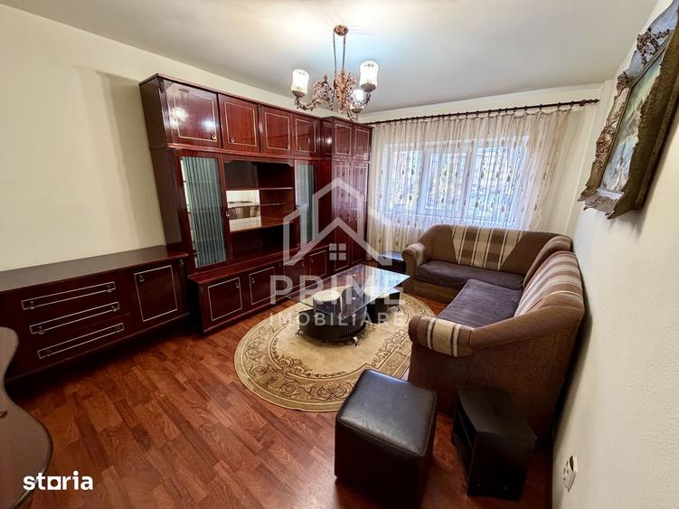 Apartament cu 3 camere decomandat, mobilat în Central
