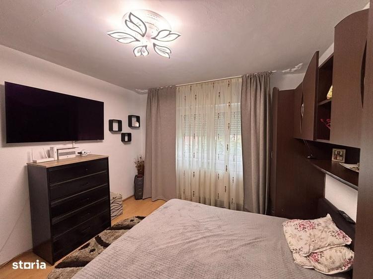 Apartament cu 2 camere decomandat în Vasile Aaron