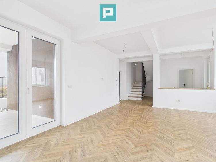 Duplex cu 5 camere cu Canalizare în Dumbrăvița