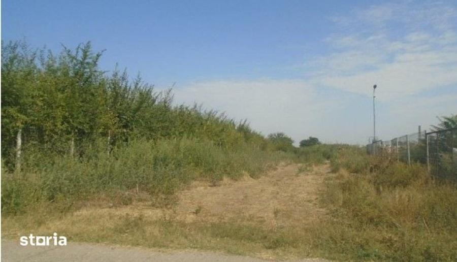 Teren de 2400 mp, în Central