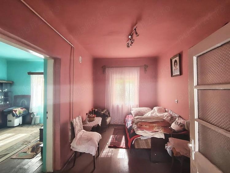 Casă cu 4 camere cu Teren 1080 Mp în Central