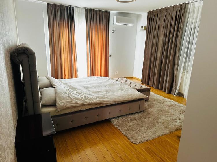 Casă individuală cu 7 camere cu Piscina în Corbeanca