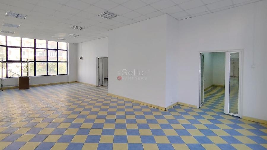 Spațiu comercial, de 310 mp, în Vlahuță