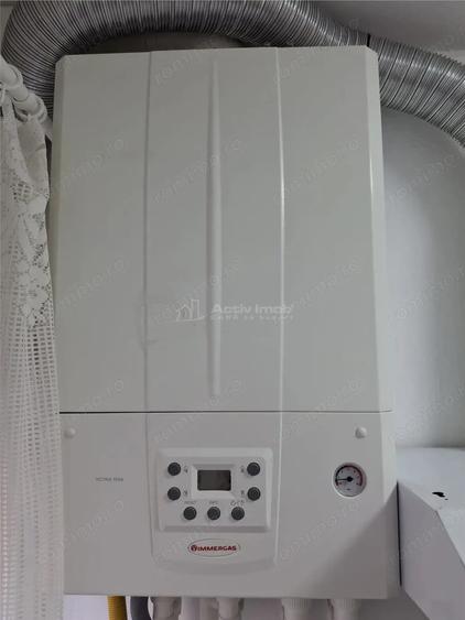 Apartament cu 3 camere semidecomandat în Micro III