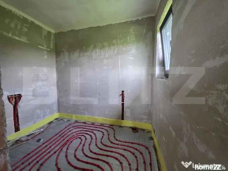Casă cu 4 camere cu Teren 800 Mp în Amați