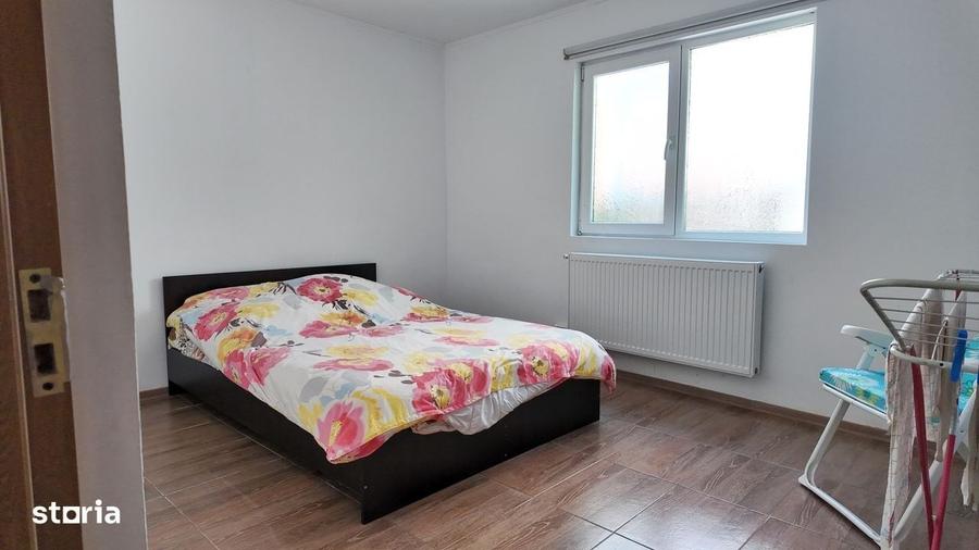 Casă cu 3 camere cu Teren 300 Mp în Lumina