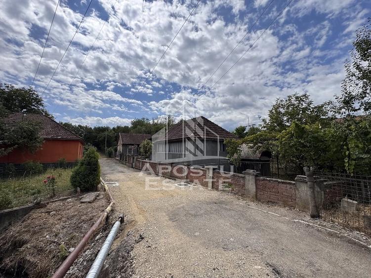 Casă cu 3 camere cu Teren 841 Mp în Răcăștia