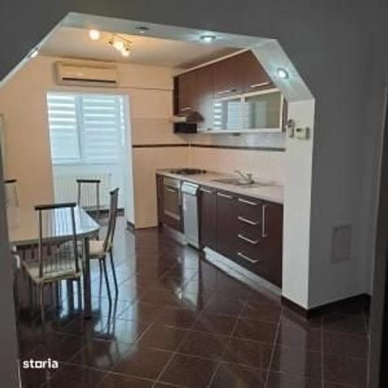 Apartament cu 2 camere decomandat în Ștrand