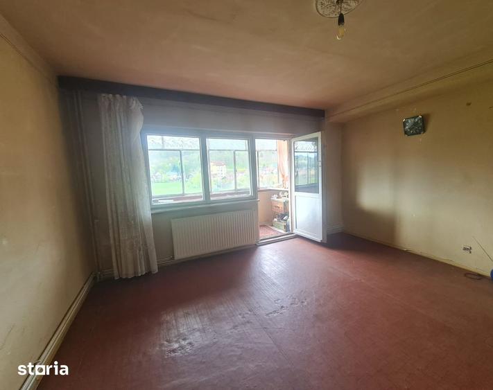 Apartament cu 2 camere semidecomandat în Dârste