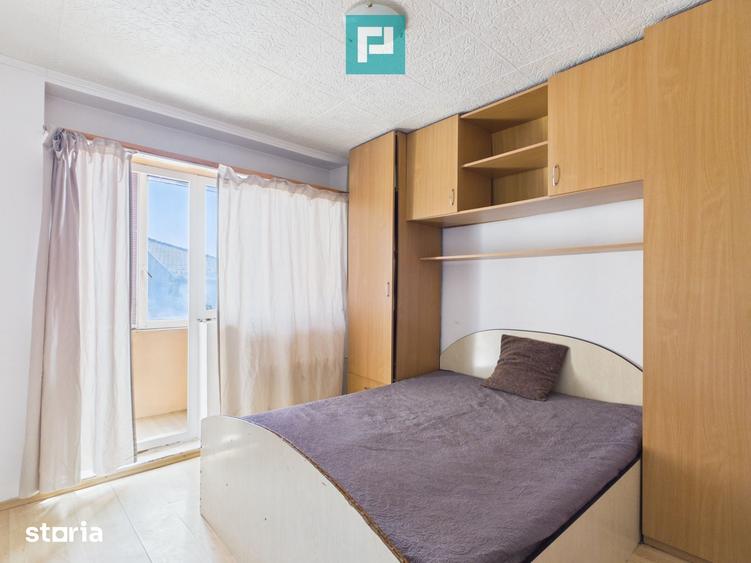 Apartament cu 3 camere decomandat în Nufărul