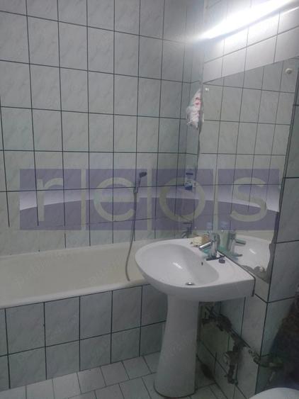 Apartament cu 3 camere decomandat, mobilat în Dristor