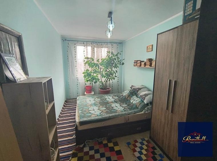 Apartament cu 4 camere decomandat în Central