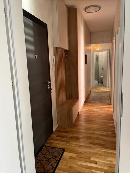 Apartament cu 7 camere decomandat în Nord