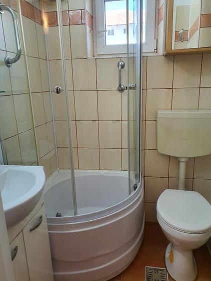 Garsonieră decomandată în Valea Azugii
