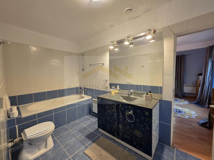 Casă individuală cu 6 camere cu Canalizare în Periș