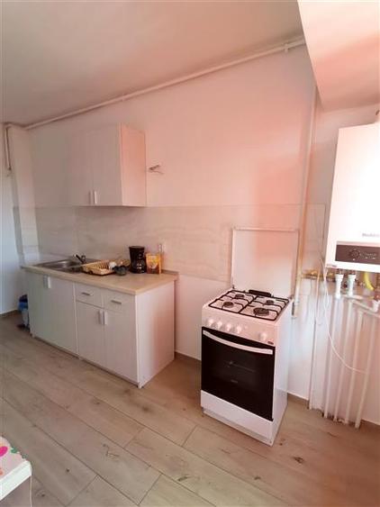 Apartament cu 2 camere decomandat în Pajura