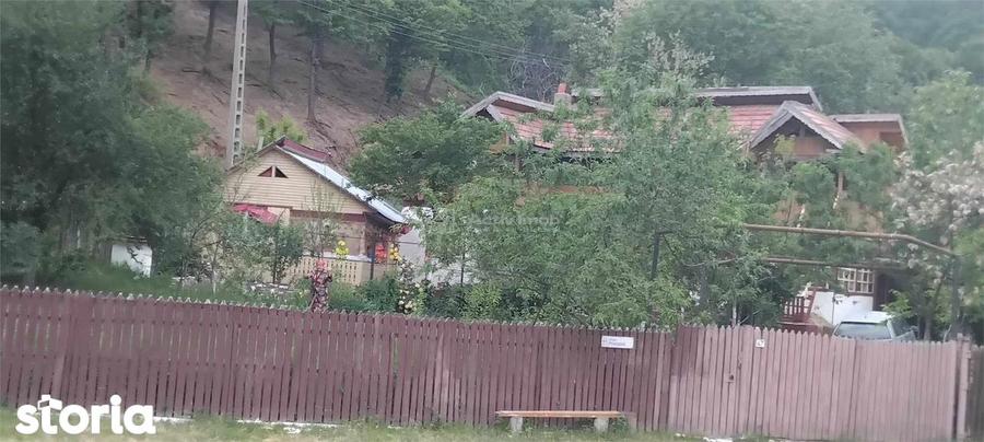 Casă cu 5 camere cu Teren 1200 Mp în Central
