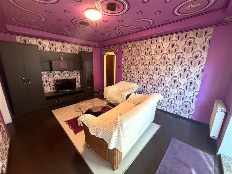 Apartament cu 3 camere decomandat în Aradului