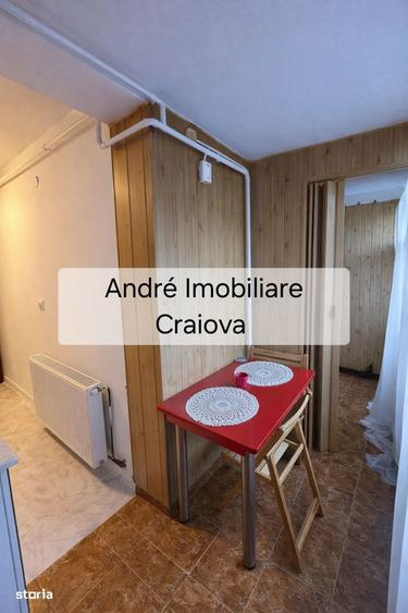 Apartament cu 2 camere semidecomandat în Calea București