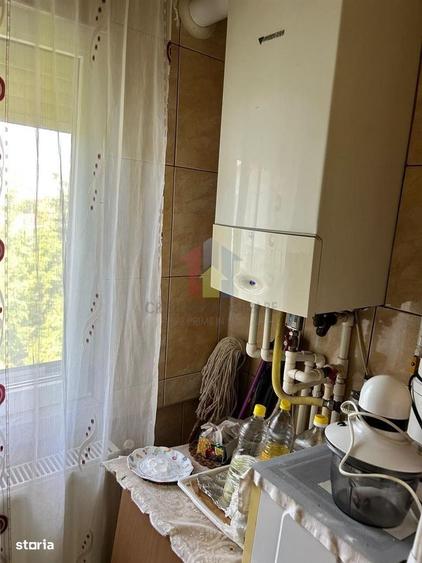 Apartament cu 3 camere decomandat în Barieră