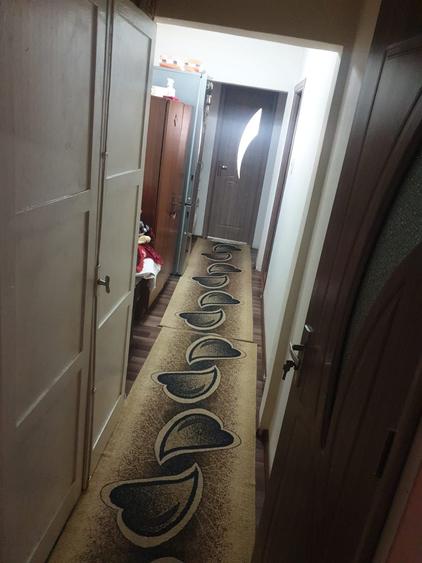 Apartament cu 3 camere decomandat în Găvana