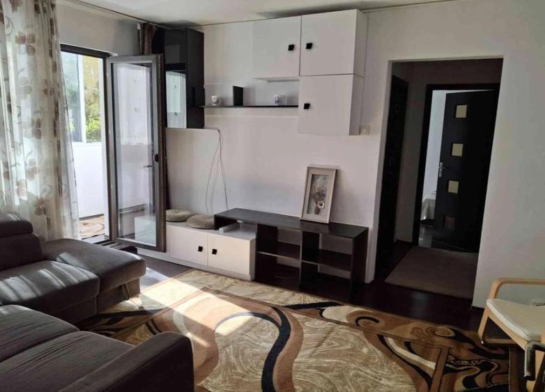 Apartament cu 2 camere semidecomandat, mobilat în Gării