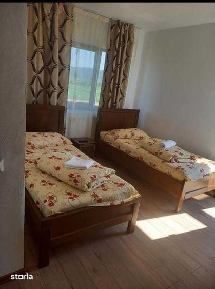 Casă cu 4 camere cu Teren 500 Mp în Uriu