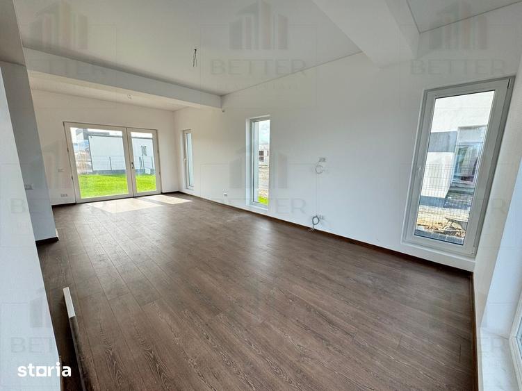 Casă cu 4 camere cu Teren 321 Mp în Vidra
