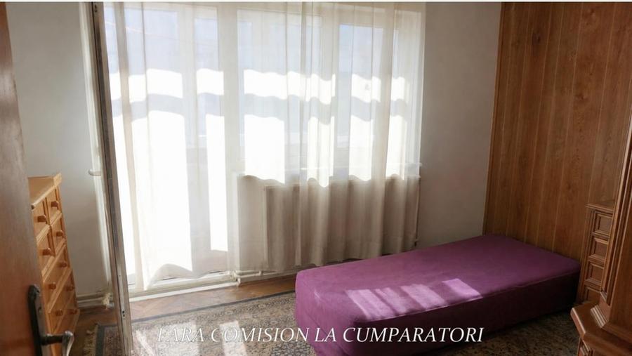 Apartament cu 4 camere decomandat în Central