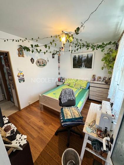 Apartament 4 camere decomandat CET