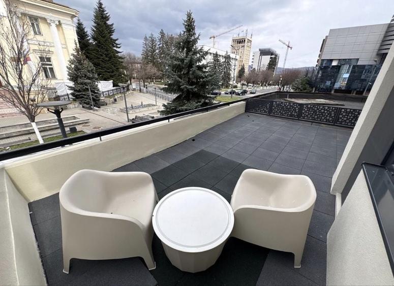 Apartament cu 3 camere decomandat în Ultracentral