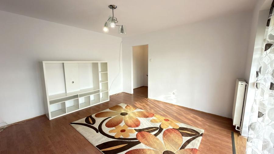 Apartament cu 2 camere semidecomandat, mobilat în Vest