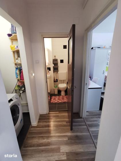 Apartament cu 2 camere semidecomandat în Berceni