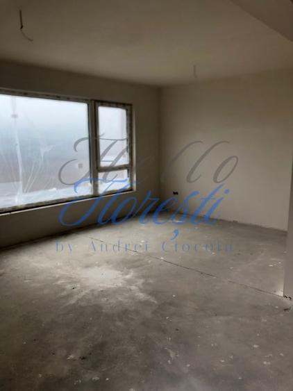 Duplex cu 4 camere semidecomandat cu Canalizare în Dâmbul Rotund