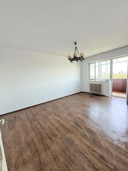 Apartament cu 2 camere decomandat în Vest