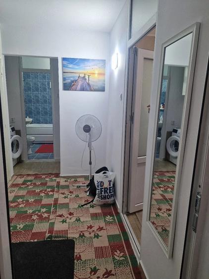 Apartament cu 2 camere decomandat, mobilat în Central